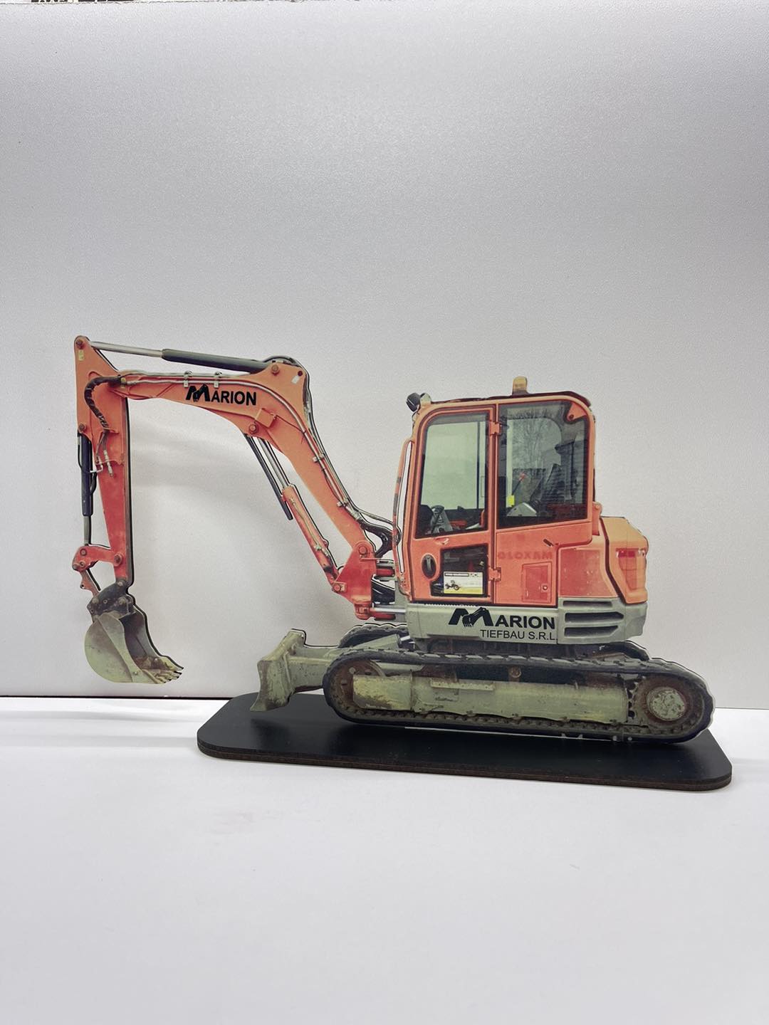Trofeul Excavator Personalizat TAP