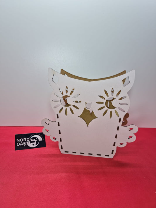 Blank cutie bufnita pentru licheni sau flori   Martie